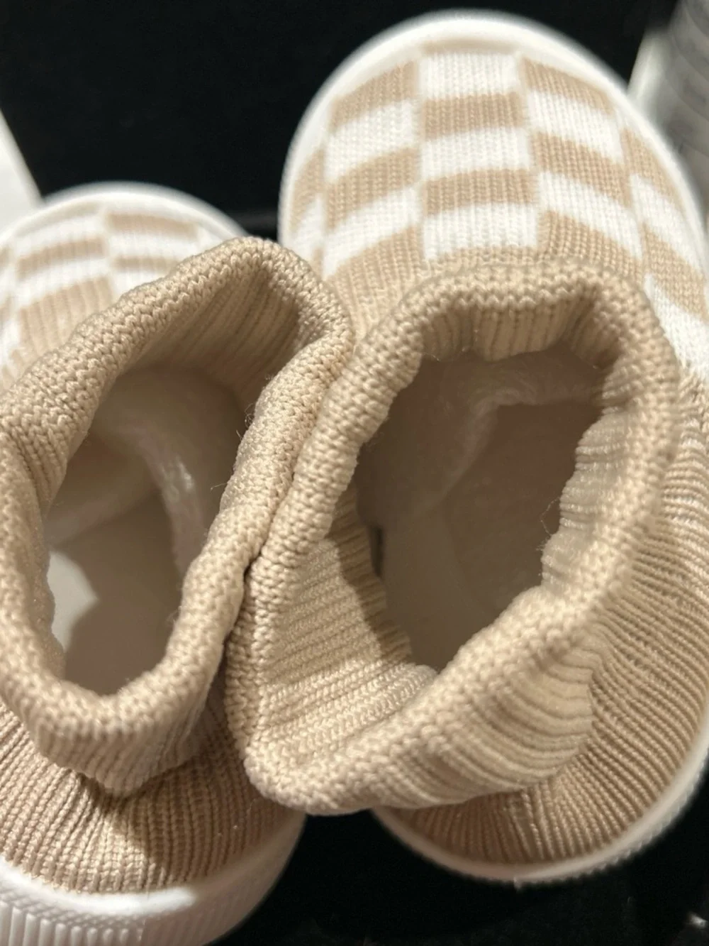 Baby/ toddler Beige Check Knit Slip-On Shoes size EU 13